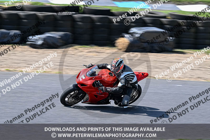enduro digital images;event digital images;eventdigitalimages;lydden hill;lydden no limits trackday;lydden photographs;lydden trackday photographs;no limits trackdays;peter wileman photography;racing digital images;trackday digital images;trackday photos